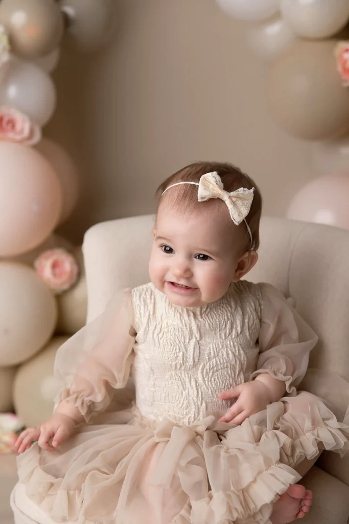 Süßes babyfoto zum 1. geburtstag