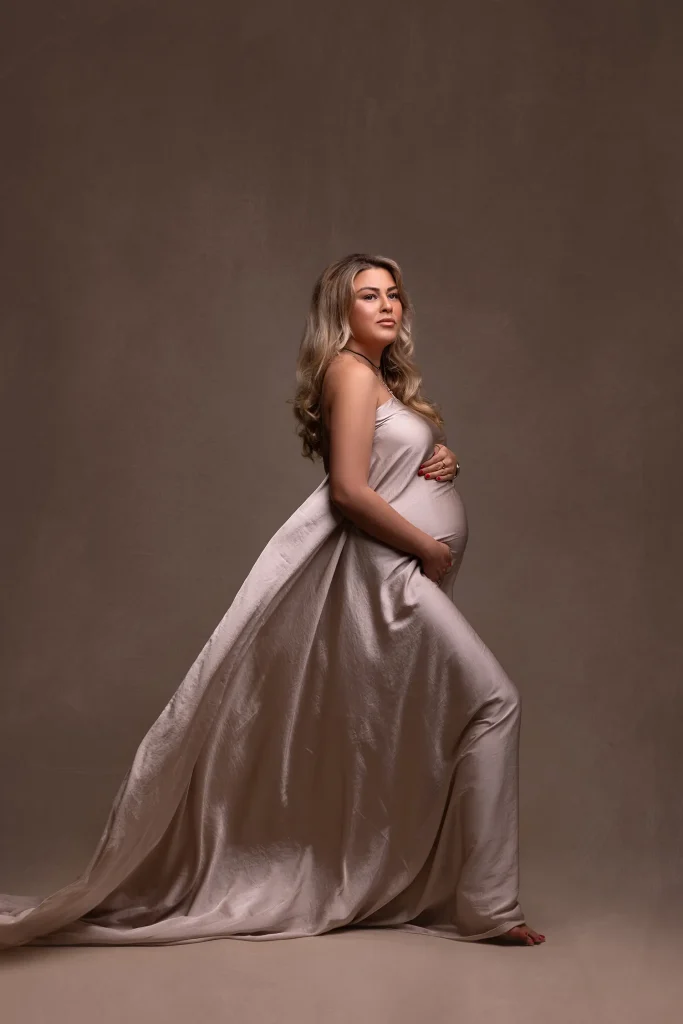 Home | Katharina Herzen Fotografie in Nidda, Frankfurt, Gießen, Wiesbaden 16 babybauchshooting mit tüllkleid