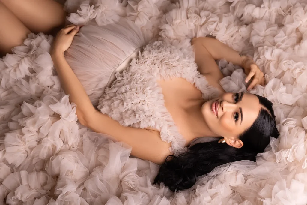 babybauchfoto liegend studio