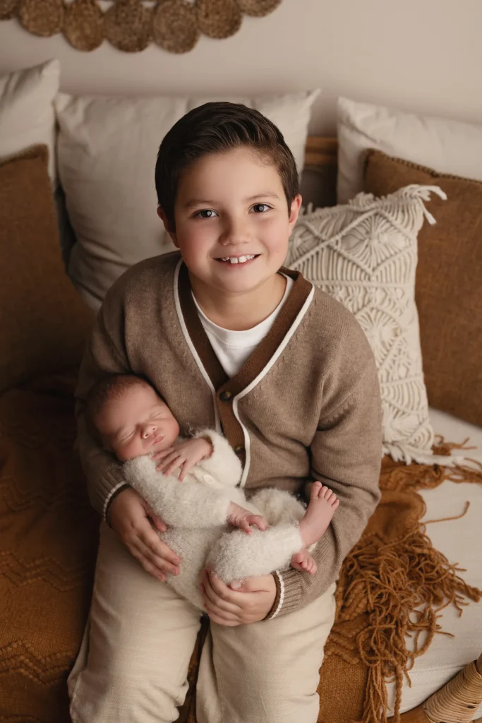 newborn shooting mit geschwisterkind